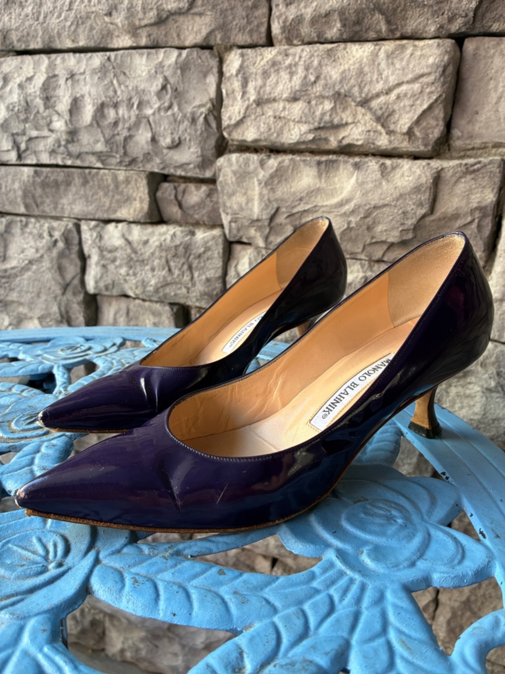 Manolo Blahnik Deep Purple Patent Pointed-Toe Kitten Heels size 36 1/2